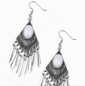 Elegant Silver and White Dangle Earrings Brand New Paparazzi Earrings